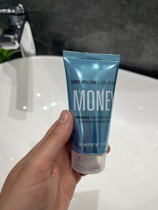 Denkowanie część druga :) Grudzień, kosmetyki w świątecznych opakowaniach lub w świątecznych kolorach: czerwonym, zielonym i złotym 