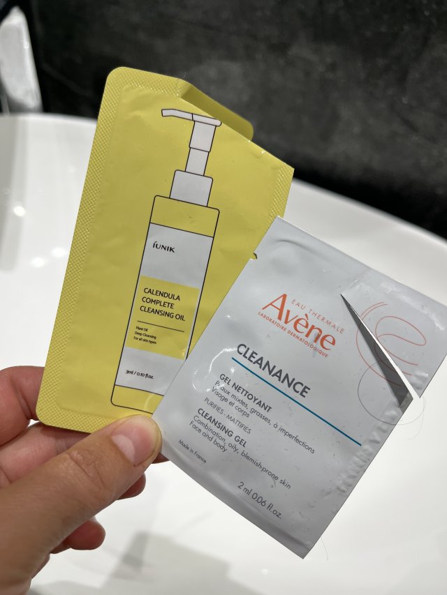 Denkowanie część druga :) Grudzień, kosmetyki w świątecznych opakowaniach lub w świątecznych kolorach: czerwonym, zielonym i złotym 