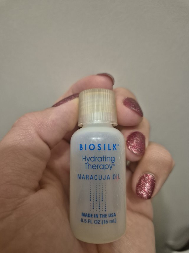 Denkowanie część druga :) Grudzień, kosmetyki w świątecznych opakowaniach lub w świątecznych kolorach: czerwonym, zielonym i złotym 