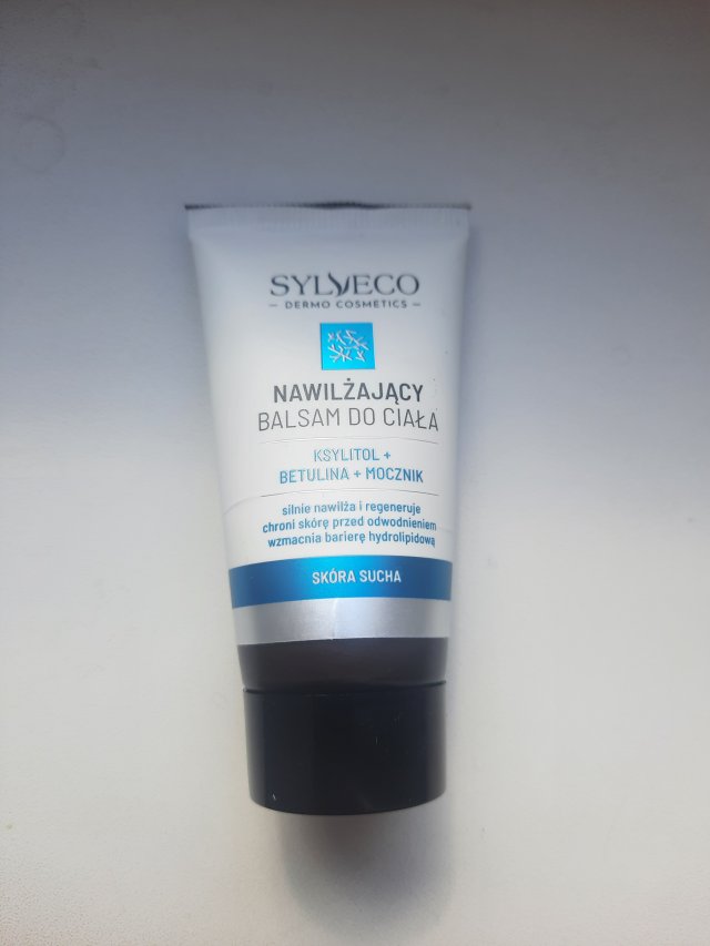 Denkowanie część druga :) Grudzień, kosmetyki w świątecznych opakowaniach lub w świątecznych kolorach: czerwonym, zielonym i złotym 