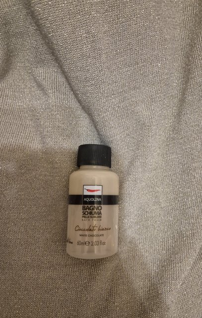 Denkowanie część druga :) Grudzień, kosmetyki w świątecznych opakowaniach lub w świątecznych kolorach: czerwonym, zielonym i złotym 