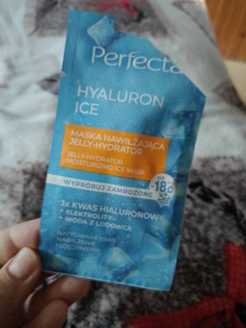 Denkowanie część druga :) Grudzień, kosmetyki w świątecznych opakowaniach lub w świątecznych kolorach: czerwonym, zielonym i złotym 