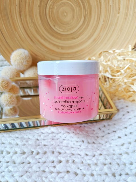 Ziaja Pielęgnacyjny Przysmak, Marshmallow, Galaretka myjąca do kąpieli, Truskawkowy puch