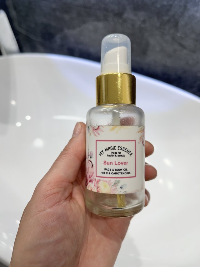 Denkowanie część druga :) Grudzień, kosmetyki w świątecznych opakowaniach lub w świątecznych kolorach: czerwonym, zielonym i złotym 