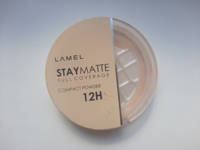 Denkowanie część druga :) Grudzień, kosmetyki w świątecznych opakowaniach lub w świątecznych kolorach: czerwonym, zielonym i złotym 