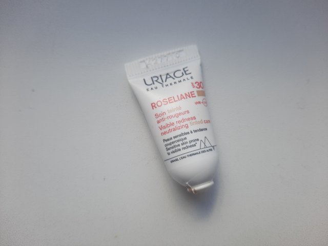 Denkowanie część druga :) Grudzień, kosmetyki w świątecznych opakowaniach lub w świątecznych kolorach: czerwonym, zielonym i złotym 