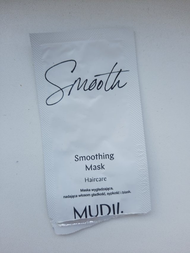 Denkowanie część druga :) Grudzień, kosmetyki w świątecznych opakowaniach lub w świątecznych kolorach: czerwonym, zielonym i złotym 