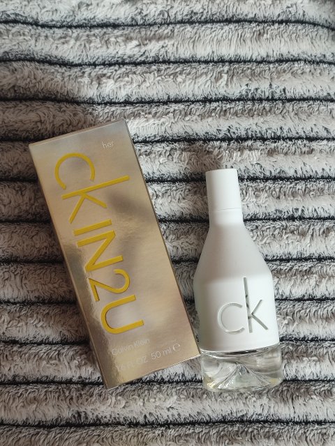 Denkowanie część druga :) Grudzień, kosmetyki w świątecznych opakowaniach lub w świątecznych kolorach: czerwonym, zielonym i złotym 