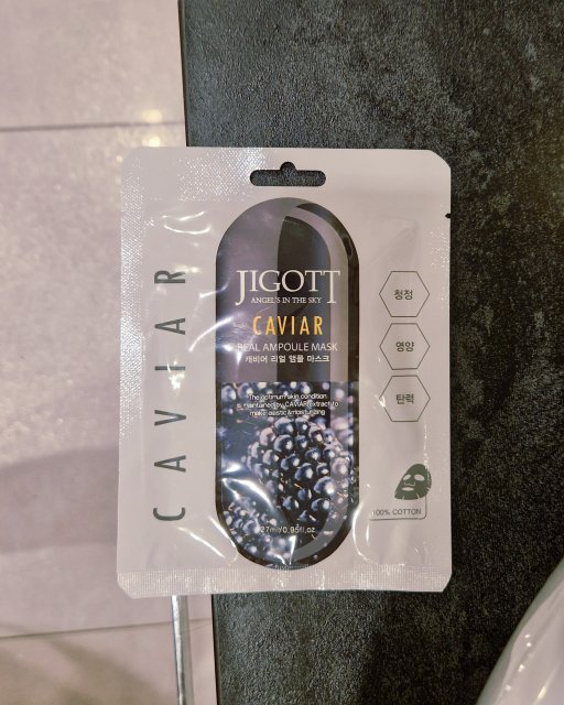 JIGOTT Maska do twarzy w płacie, Caviar Real Ampoule Mask