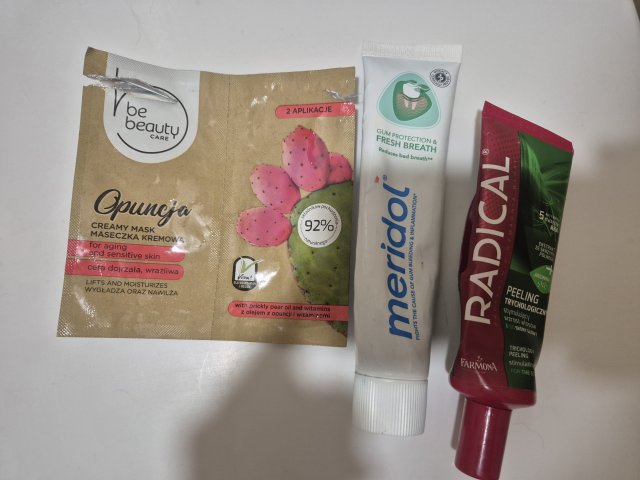 Denkowanie część druga :)  Sierpień: Czas na podróże! Zużywamy produkty do 100 ml ✈️🌴
