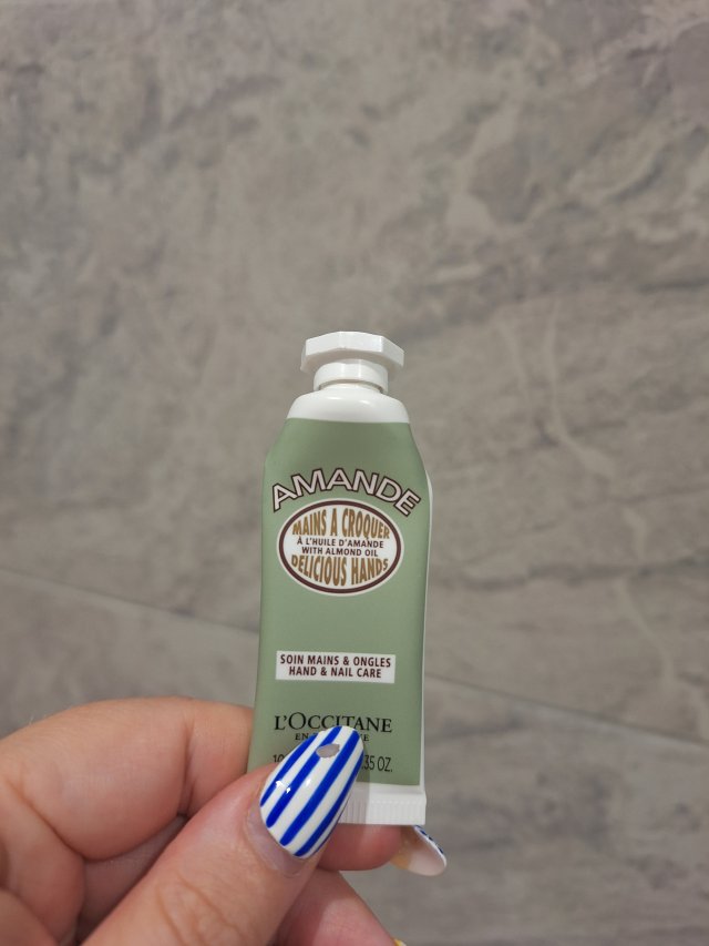 Denkowanie część druga :)  Sierpień: Czas na podróże! Zużywamy produkty do 100 ml ✈️🌴