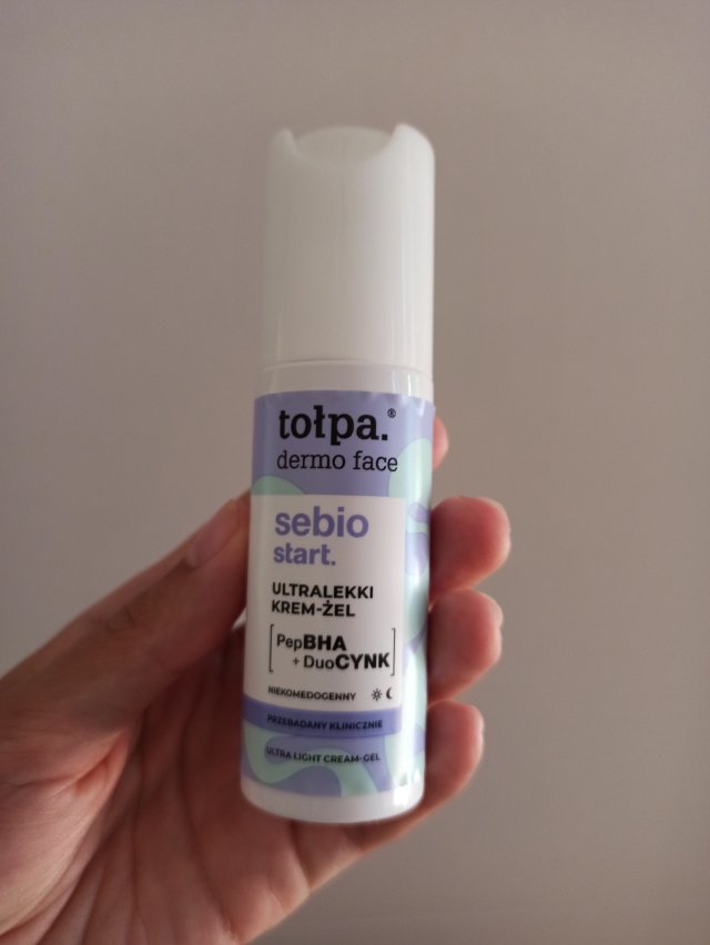 Denkowanie część druga :)  Sierpień: Czas na podróże! Zużywamy produkty do 100 ml ✈️🌴