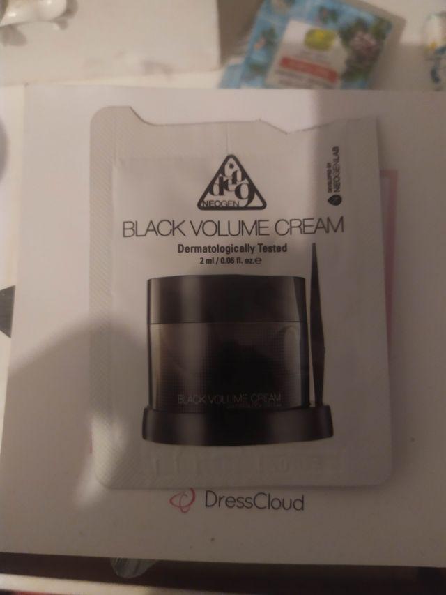 Neogen Black Volume Cream, Krem na zmarszczki, Ujędrniająco-nawilżający