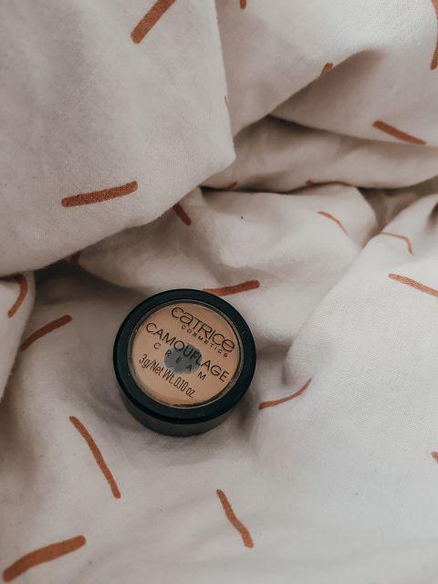 Catrice Korektor, Camouflage Cream w słoiczku, nr 020 Light Beige