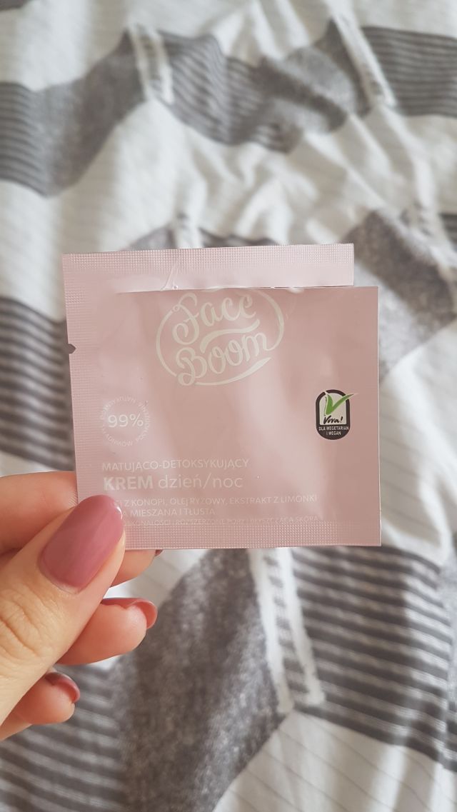 akcja denkowanie! grudzień - kosmetyki w świątecznych opakowaniach i świątecznych kolorach 🎄❄️⛄🎀🎁🎅