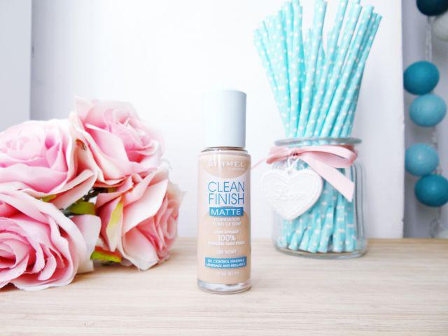 rimmel Clean Finish Matte, Podkład do twarzy, nr 120 Ivory