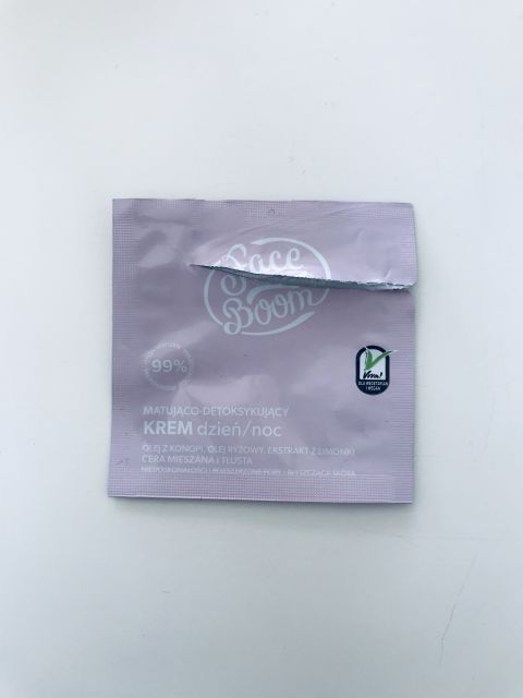 akcja denkowanie! grudzień - kosmetyki w świątecznych opakowaniach i świątecznych kolorach 🎄❄️⛄🎀🎁🎅