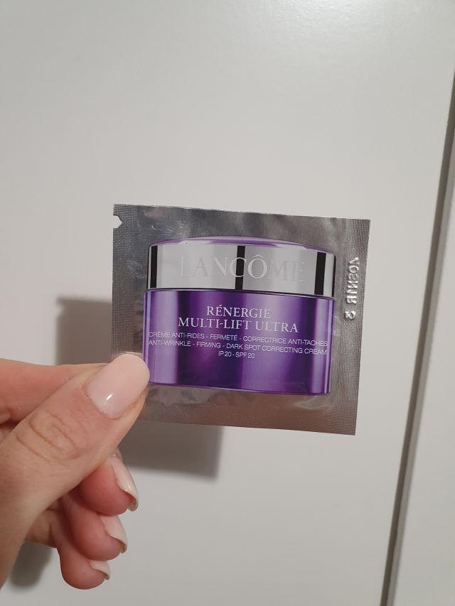 akcja denkowanie! grudzień - kosmetyki w świątecznych opakowaniach i świątecznych kolorach 🎄❄️⛄🎀🎁🎅