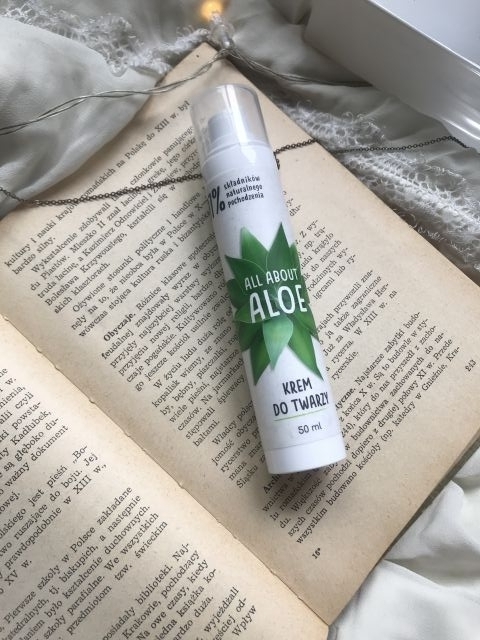 All About Aloe Krem do twarzy, Na dzień