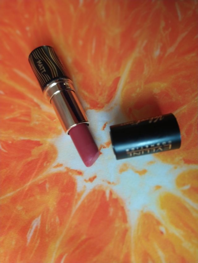 Velvet matt pomadka numer 501, eveline