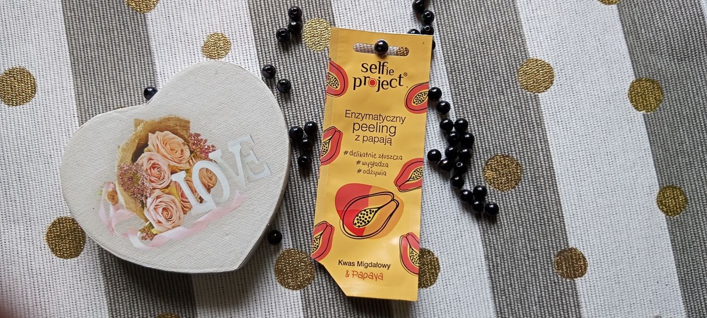 Selfie Project Peeling do twarzy, Enzymatyczny, Kwas migdałowy i papay