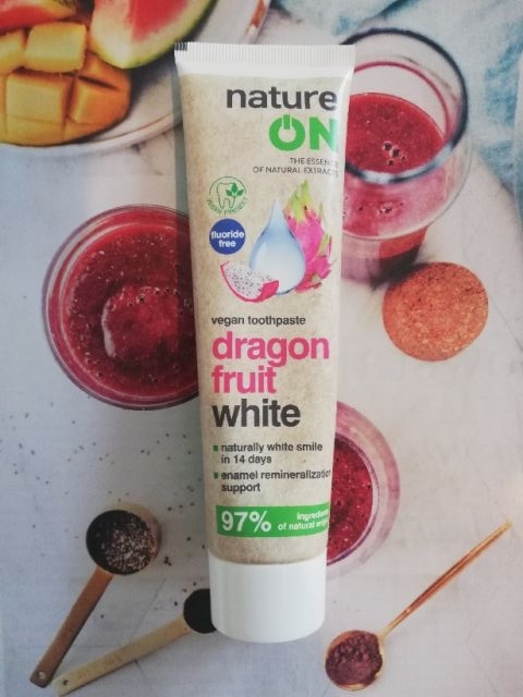 Nature on Wegańska pasta do zębów dragon fruit white
