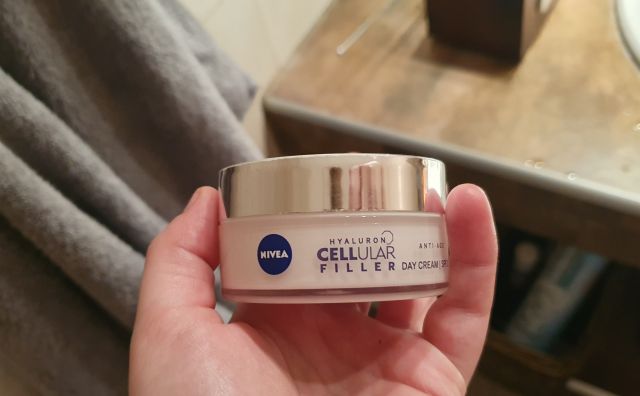 Nivea Hyaluron, Cellular Filler, Krem do twarzy, Przeciwzmarszczkowy, Ujędrnienie, Na dzień, SPF 15