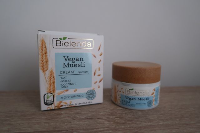 Bielenda Vegan Muesli, Krem do twarzy, Nawilżający, Na dzień i na noc