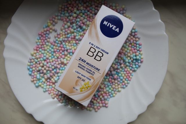Nivea BB Cream, Krem do twarzy, Nawilżający, Cera jasna