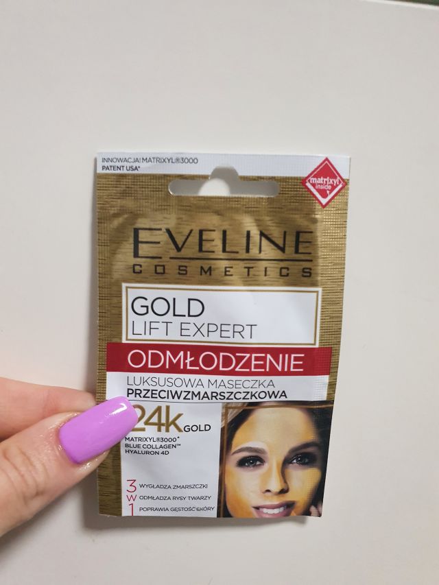 akcja denkowanie! grudzień - kosmetyki w świątecznych opakowaniach i świątecznych kolorach 🎄❄️⛄🎀🎁🎅