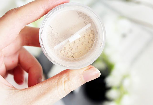 Lily Lolo Korektor do twarzy, Mineralny, Mineral Concealer, Kolor: Barley Beige