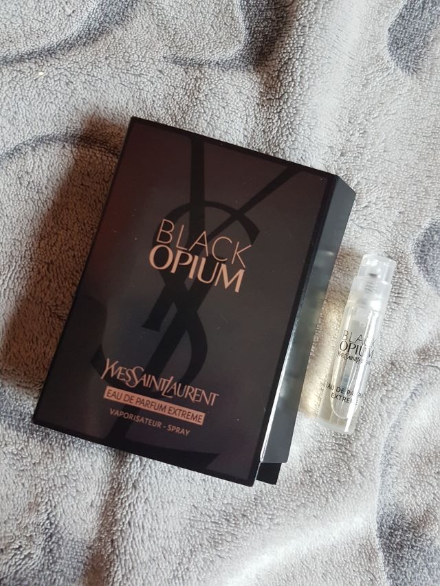 Yves Saint Laurent Woda perfumowana, Black Opium Extreme 