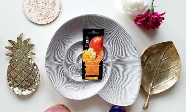 Lirene Dermoprogram, Peeling enzymatyczny do twarzy, Tropical Shake, Mango i Papaja