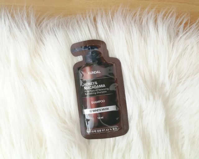 Kundal Honey & Macadamia, Szampon do włosów, White Musk