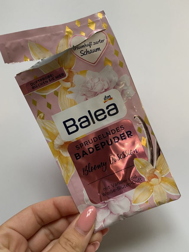 akcja denkowanie! grudzień - kosmetyki w świątecznych opakowaniach i świątecznych kolorach 🎄❄️⛄🎀🎁🎅