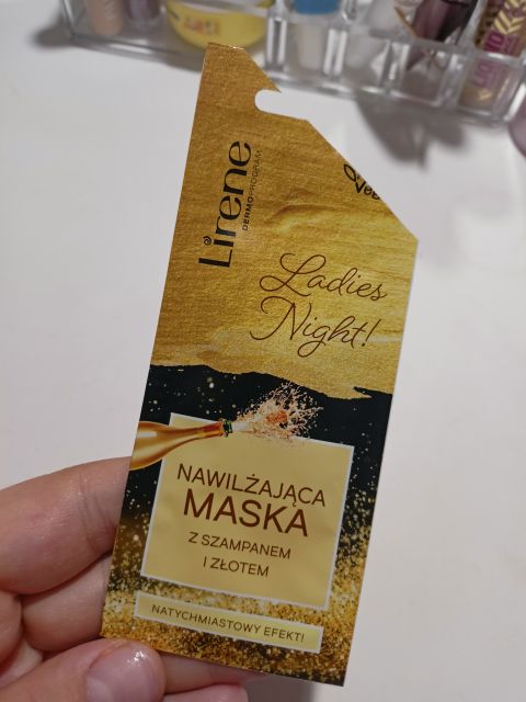 akcja denkowanie! grudzień - kosmetyki w świątecznych opakowaniach i świątecznych kolorach 🎄❄️⛄🎀🎁🎅