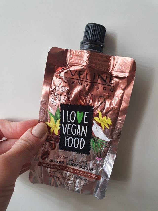 akcja denkowanie! grudzień - kosmetyki w świątecznych opakowaniach i świątecznych kolorach 🎄❄️⛄🎀🎁🎅