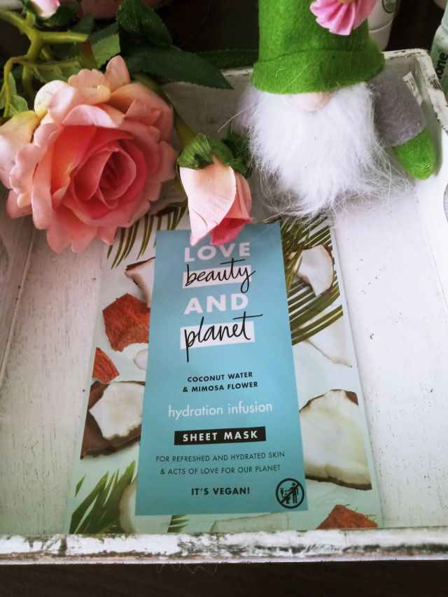 Love Beauty and Planet Maseczka do twarzy, Coconut Water & Mimosa Flower, Hydration Infusion