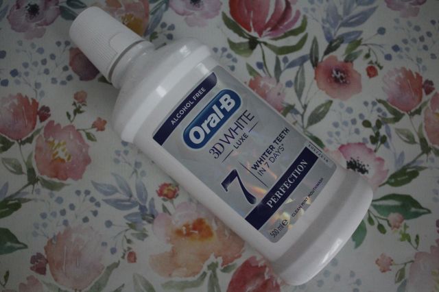 Oral-B Płyn do płukania jamy ustnej, 3D White Luxe, Perfection