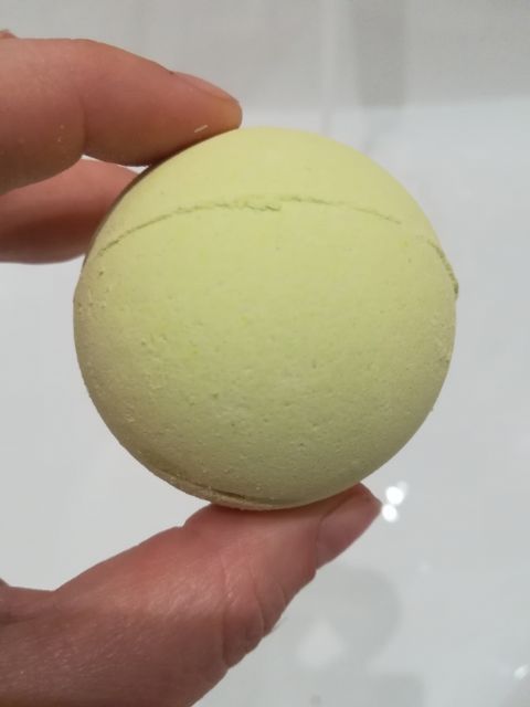 Marba Cosmetics Manufaktura Piekna, Kula do kąpieli, Musująca, Lemoniada