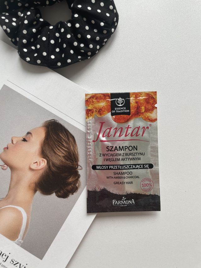 Farmona Jantar szampon do włosów przetłuszczających się z bursztynem i węglem aktywnym 