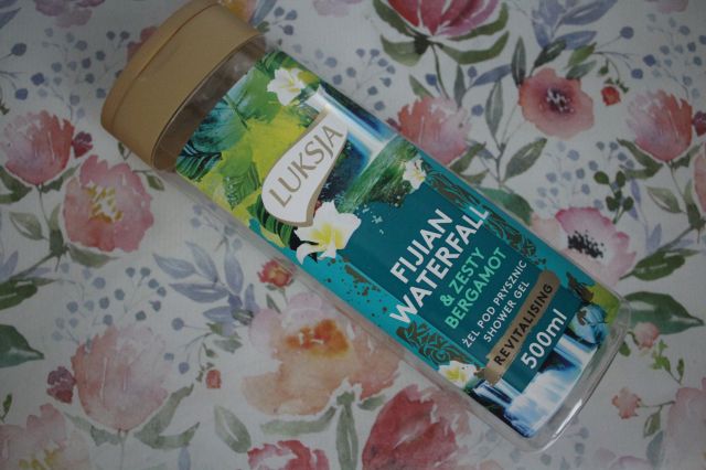 Luksja Żel pod prysznic, Fijian Waterfall & Zesty Bergamot