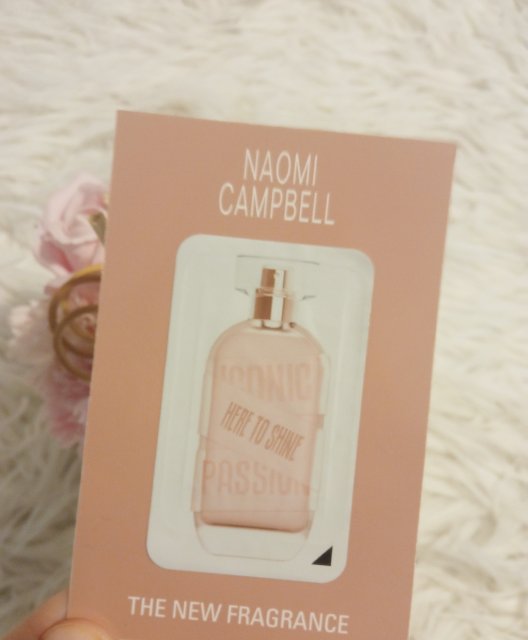 Naomi Campbell Woda toaletowa, Here to Shine EDT