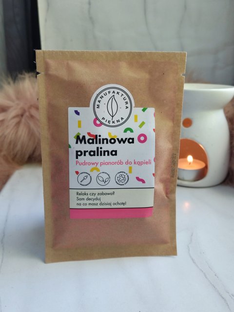 Marba Cosmetics Manufaktura Piękna, Pudrowy pianorób do kąpieli, Malinowa pralina