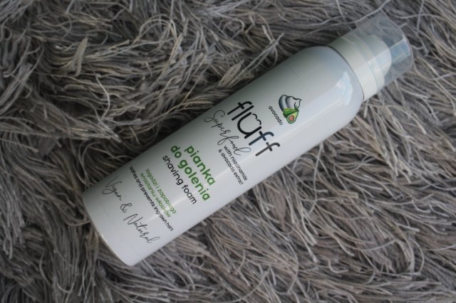 Fluff Superfood, Pianka do golenia, Awokado i niacynamid