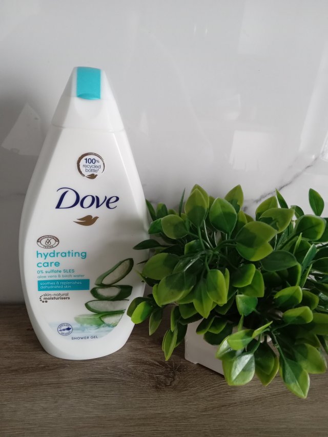 Dove, Hydrating Care, żel pod prysznic 