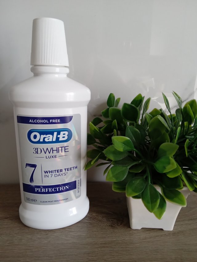 Oral-B, płyn do płukania jamy ustnej, 3D White Luxe, Perfection