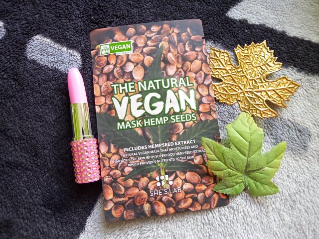 CNF Cosmetics She's Lab, Vegan, Maska do twarzy w płacie, The Natural Vegan Mask Hemp Seeds