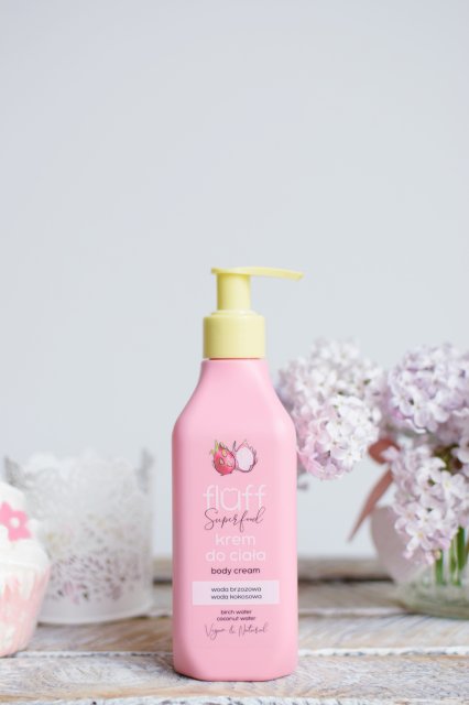 Fluff Superfood, Krem do ciała, Woda brzozowa i kokosowa, smoczy owoc
