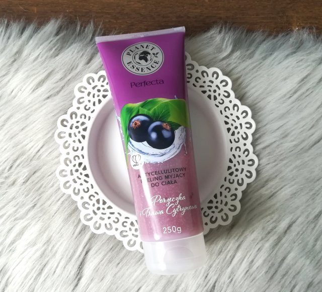 Perfecta Antycelulitowy myjący peeling do ciała, Porzeczka i trawa cytrynowa